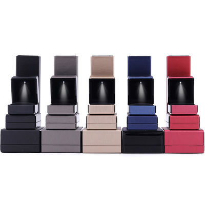 Jewelry Package Hanhong Custom Logo Leather LED Light Box for Bracelet Necklace and Ring