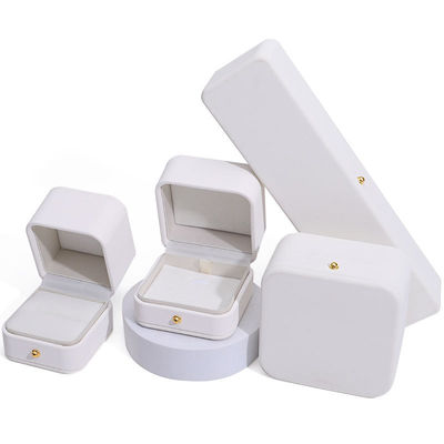 Thick Sponge Silk Necklace Leather Jewelry Box with Custom Logo Rectangle Shape Design