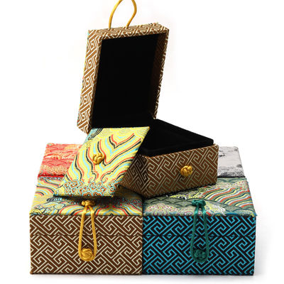 Gold Satin Jewelry Storage Box for Classical Necklace Pendant by Hanhong in Style