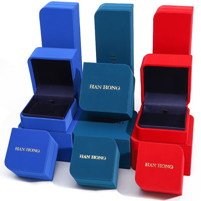 Diamond Arc-Shaped Sleek Faux Leather Jewelry Storage Box Luxury Packaging