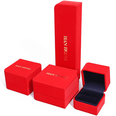 Red Arc Diamond-Shaped PU Leather Jewelry Box Velvet Lining for Luxury Packaging