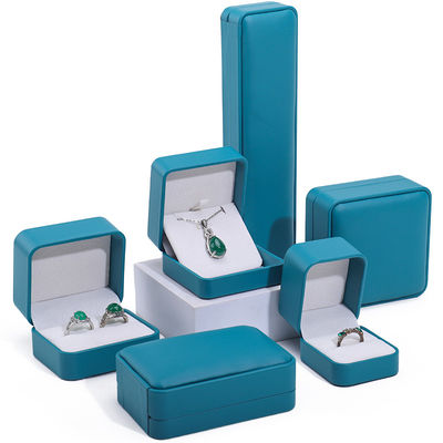 Peacock Green Eye-Catching Faux Leather Jewelry Packaging Box Set Luxury Case