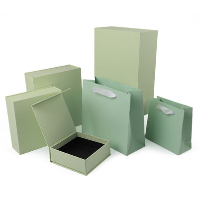 Paper jewelry Gift Box Packaging Eco Friendly Cardboard green Magnetic Jewelry Box