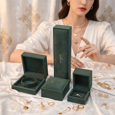 hign quality velvet Jewellery Box handmade square Dark green Velvet Jewelry Box for Necklace Bracelet Ring
