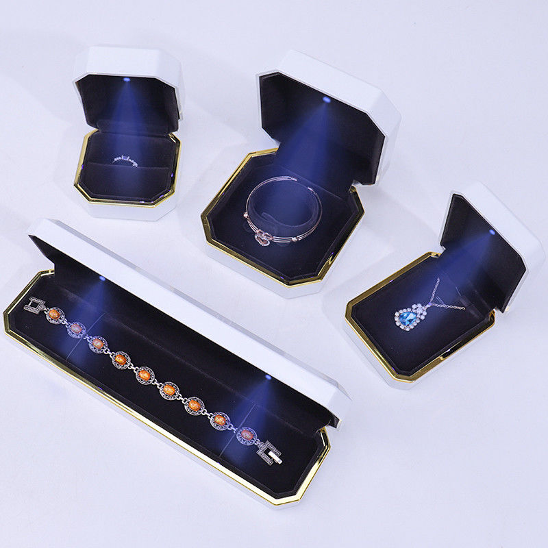 Custom Logo Light Jewelry Gift Box for Bracelet Earrings Pendant Velvet Necklace Ring Handmade Material