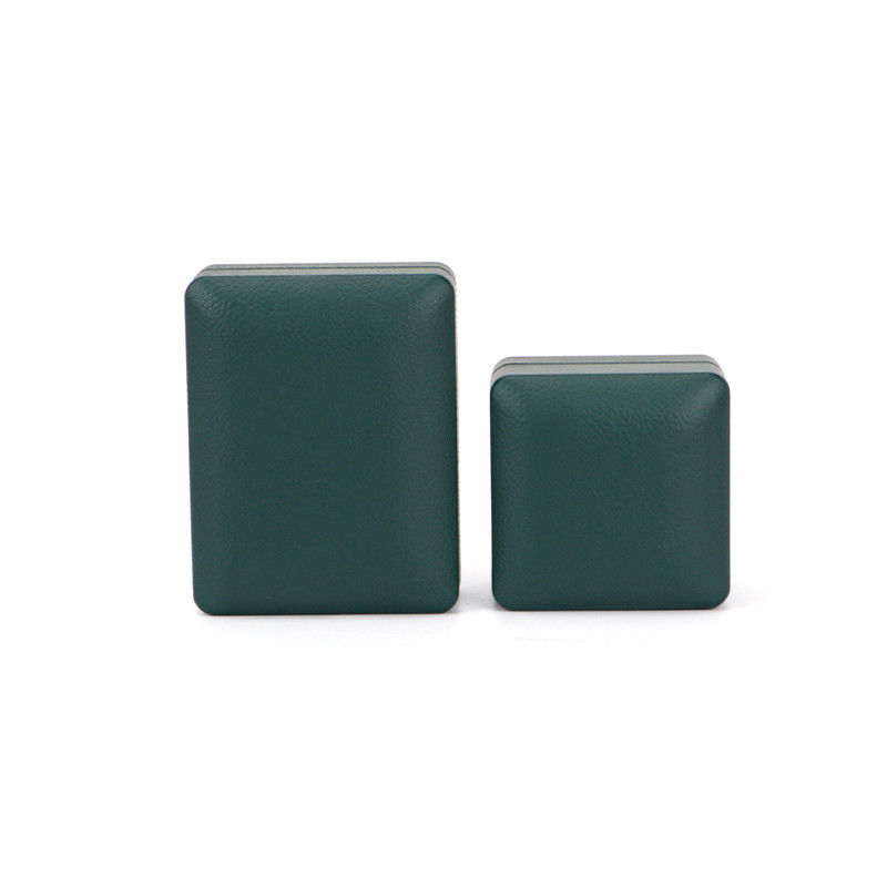 Custom Ring Packaging Solution Lighted Green Leather Jewelry Box with Silk Lining and Logo