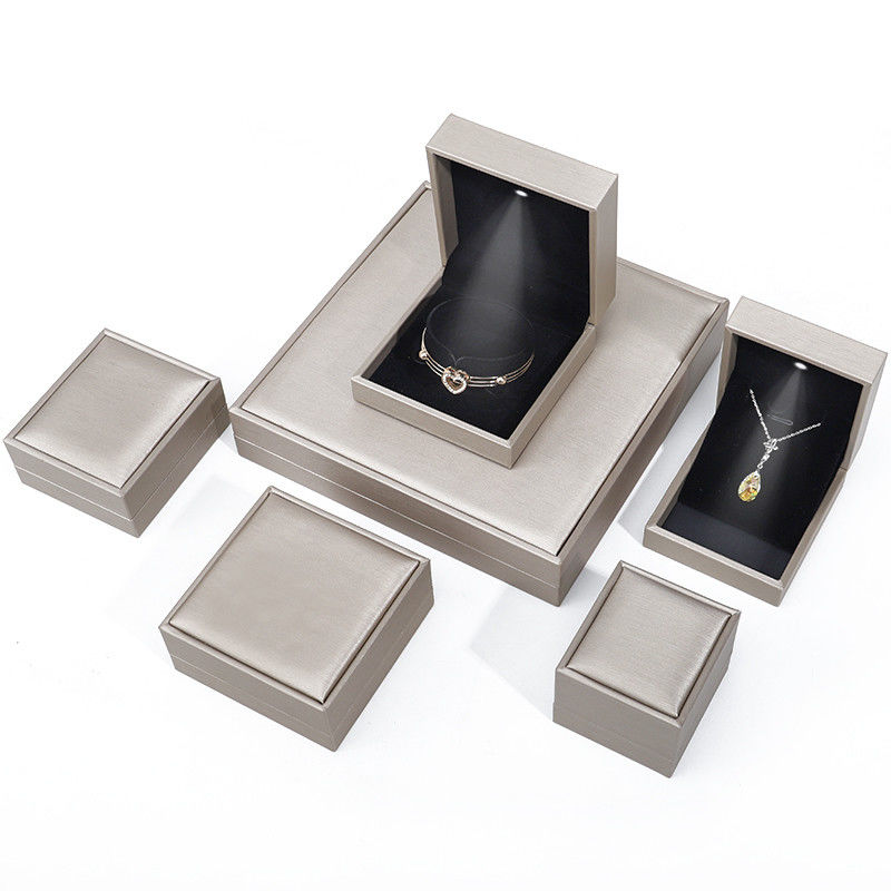 Tasteful Sleek Brushed Grain PU Leather Jewelry Packaging Box Case with LED Light