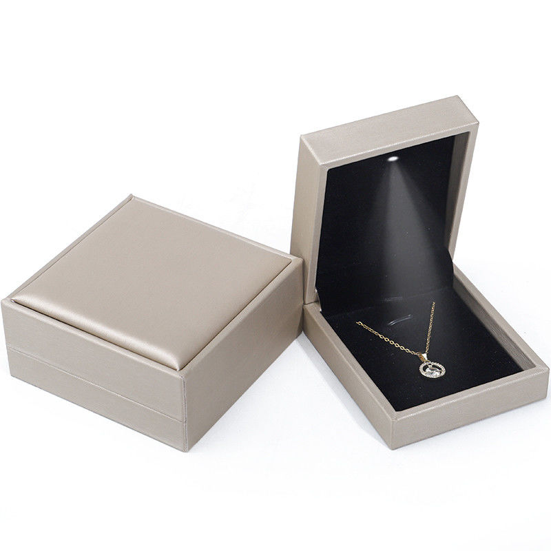 Tasteful Sleek Brushed Grain PU Leather Jewelry Packaging Box Case with LED Light