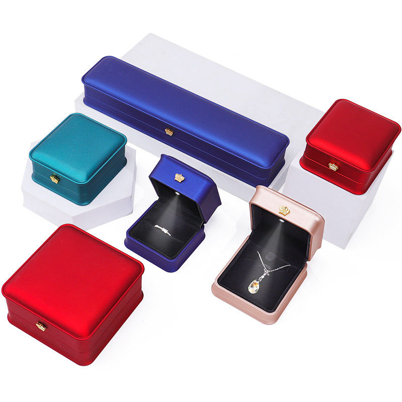 Customizable Glossy Plastic LED Lighted Up Jewelry Box With Golden Crown Ornament