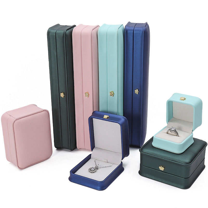 Custom Logo PU Leather Jewelry Box for Crown Bracelet Pendant Necklace Ring Packaging