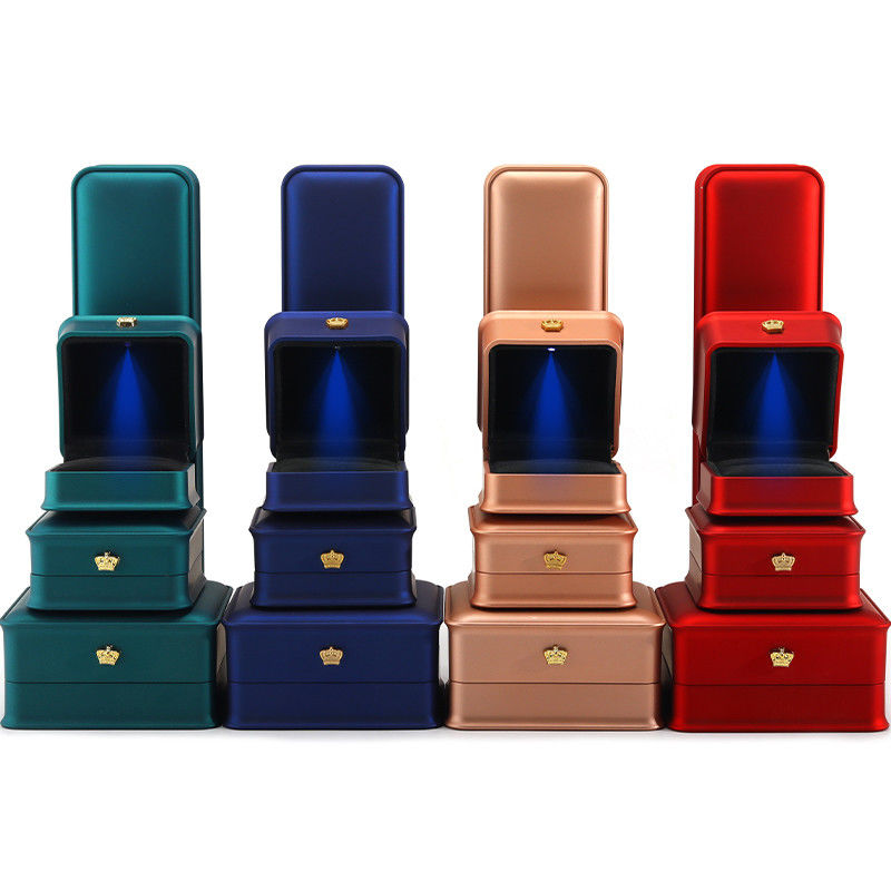 Multicolored LED Bracelet Necklace Ring Box with Plastic Velvet Material from Hanhong