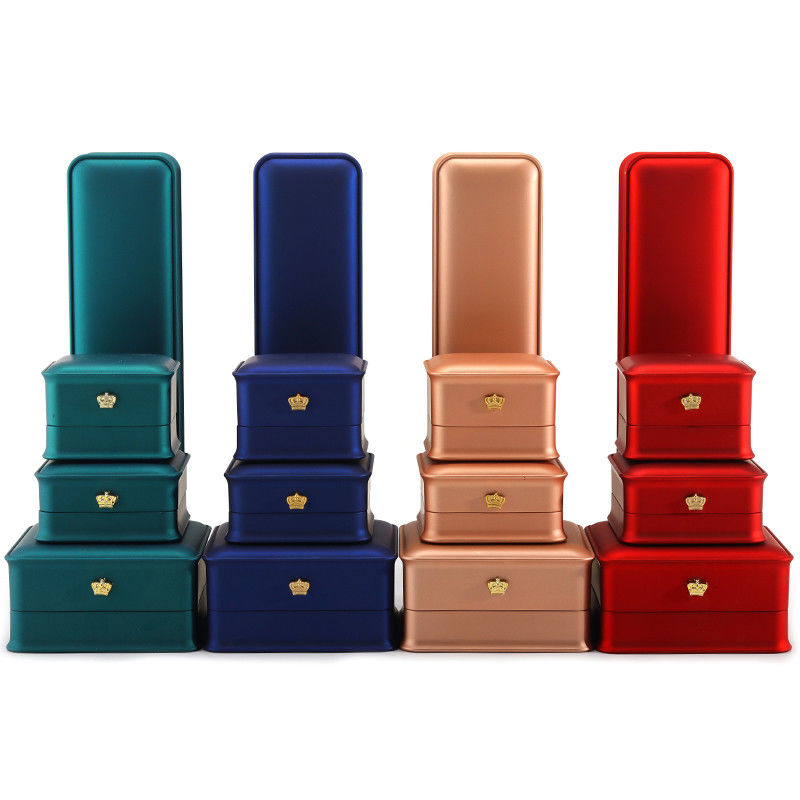 Multicolored LED Bracelet Necklace Ring Box with Plastic Velvet Material from Hanhong