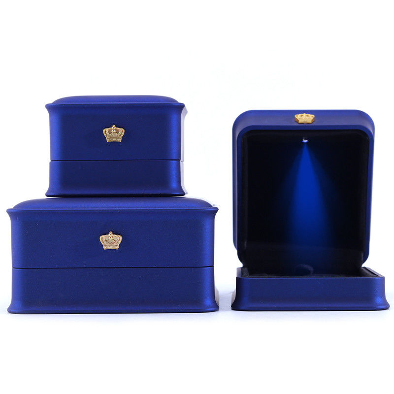 Custom Luxury Crown Jewelry Packaging Box with LED Light and Handmade Newest Design