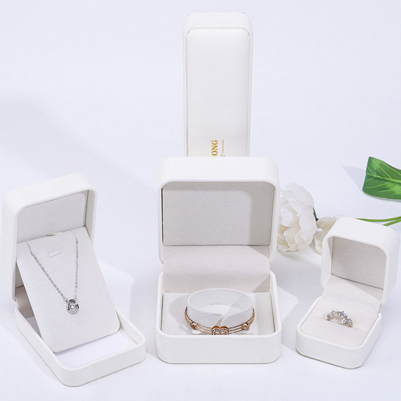 Plain White PU Leather Jewelry Box , Leather Jewelry Case For Ring Pendant Bracelet