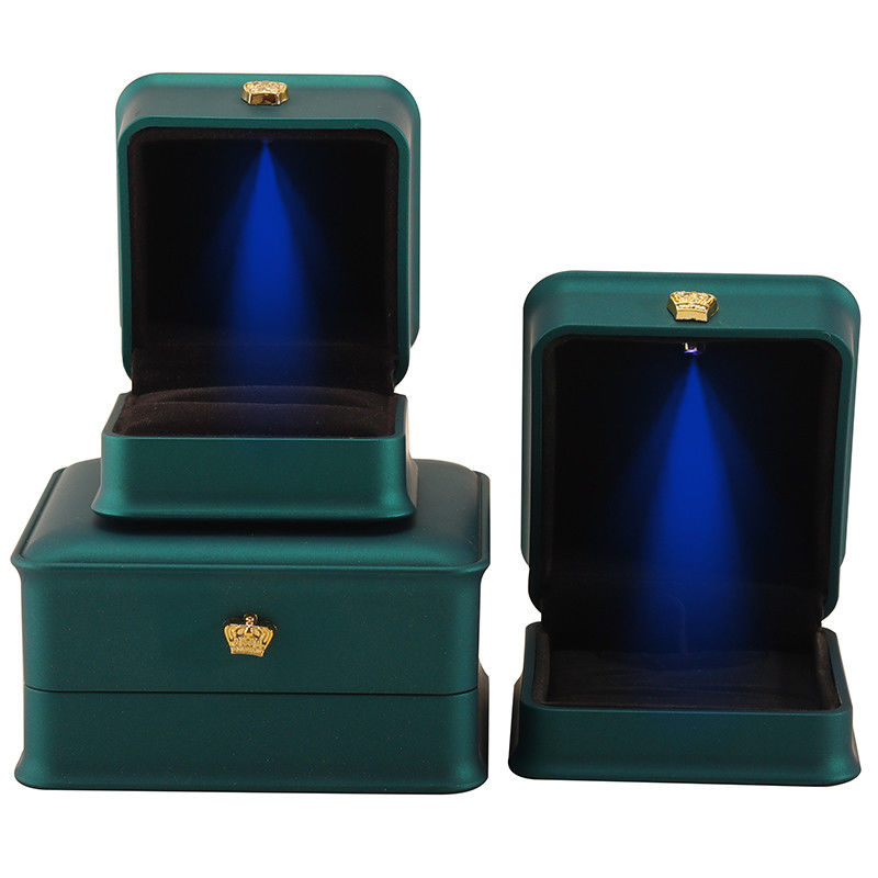 LED Light Jewelry Box for Custom Luxury Crown Jewelry Packaging Plastic Velvet Material