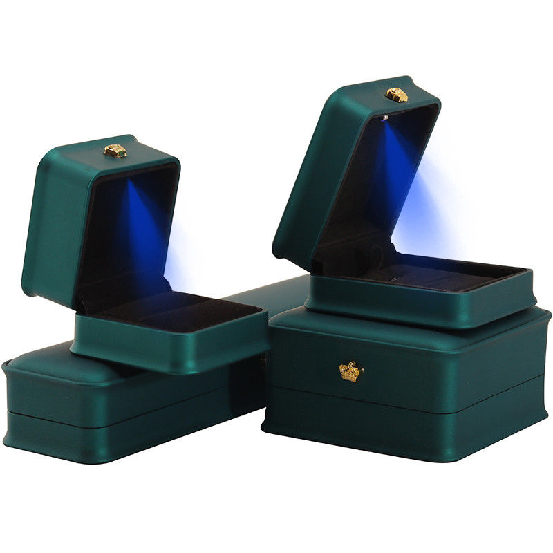 LED Light Jewelry Box for Custom Luxury Crown Jewelry Packaging Plastic Velvet Material