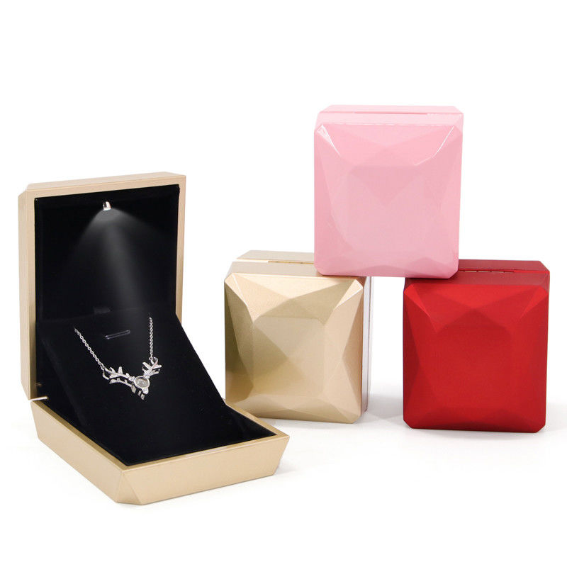 Custom Logo PU Plastic Jewelry Packaging Box with LED Light Hanhong Luxury Ring Box