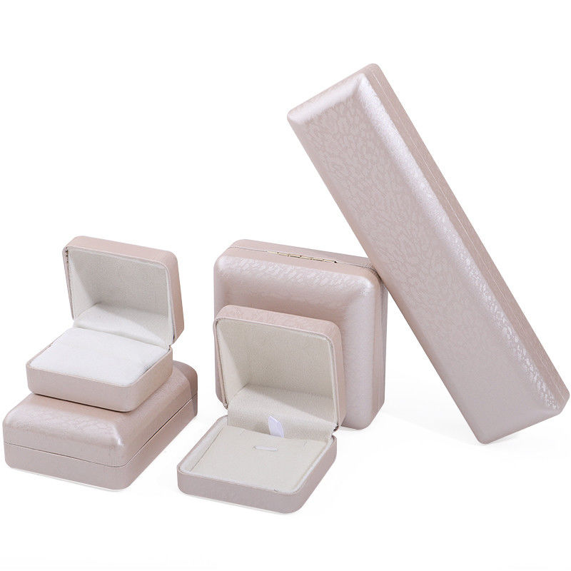 Customized Gold Leather Jewelry Box for Bracelet Necklace and Ring Storage Newest Style