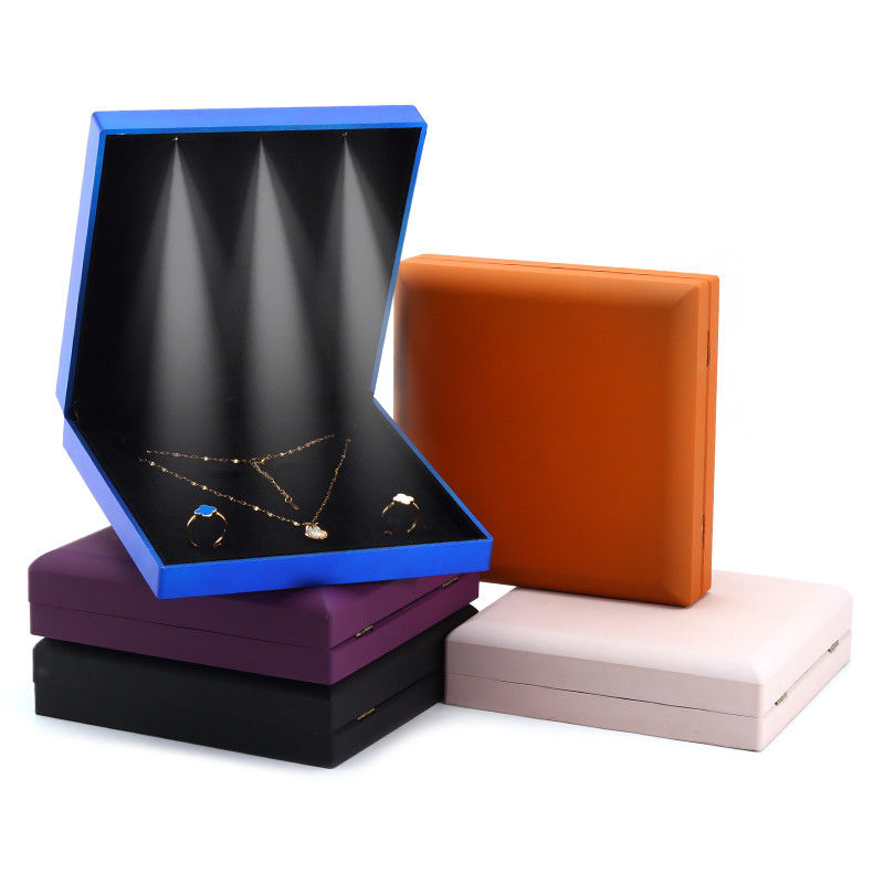 Hanhong Custom Logo White Light Jewelry Packaging Box Set with Ring Necklace Earrings