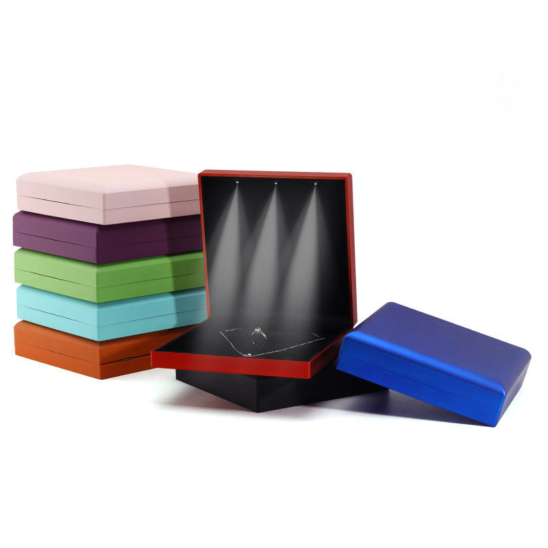 Hanhong Custom Logo White Light Jewelry Packaging Box Set with Ring Necklace Earrings