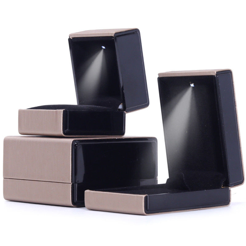 9*9*5cm Rectangle Hanhong Custom Gold Necklace Bracelet and Ring LED Jewelry Packaging Box