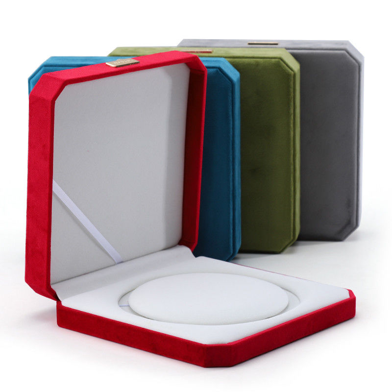 Custom Packaging Velvet Pearl Set Metal Display Stand for Small Case Jewelry Safe Box