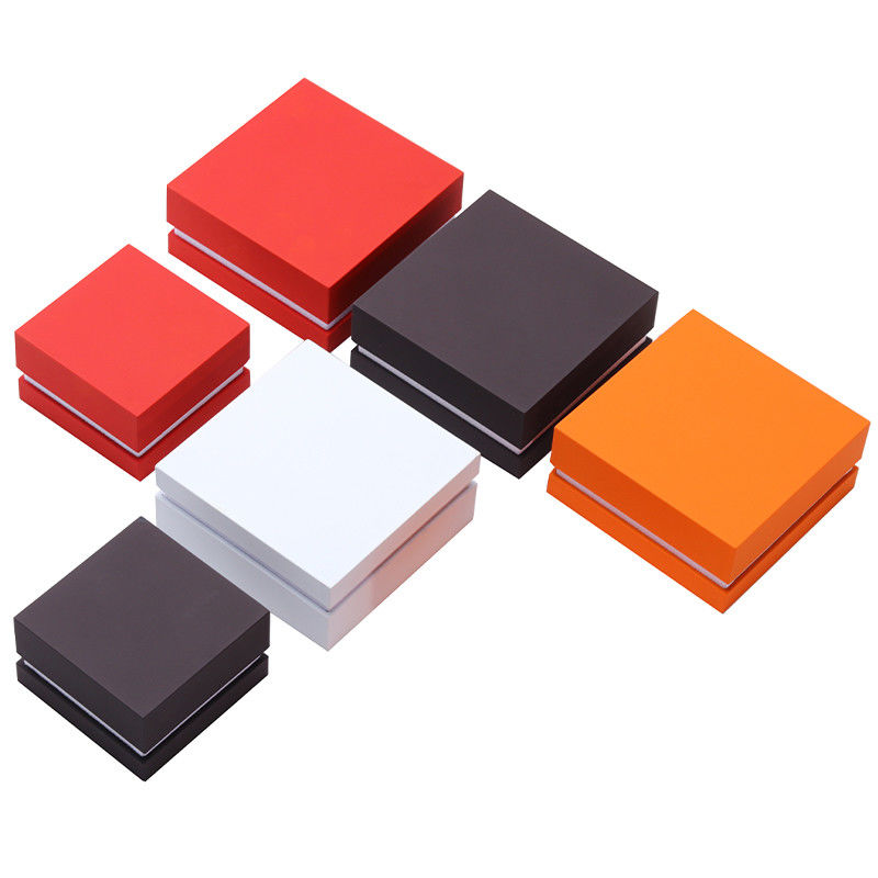 End Jewelry Packaging Box Baking Paint Craft White Edge LED Ring Jewelry Box 9*9*3.5cm