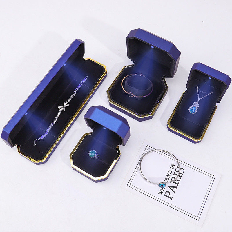 Customizable Exquisite Matte Jewelry Packaging Box Soft Velvet Interior with LED Light