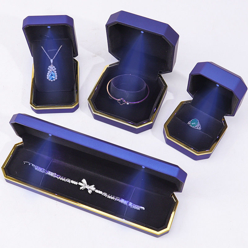 Customizable Exquisite Matte Jewelry Packaging Box Soft Velvet Interior with LED Light