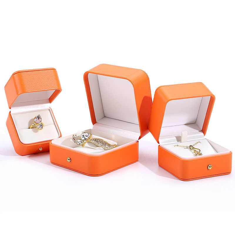 Customized Leather and Velvet Travel Jewelry Organizer for Necklace Ring Earrings