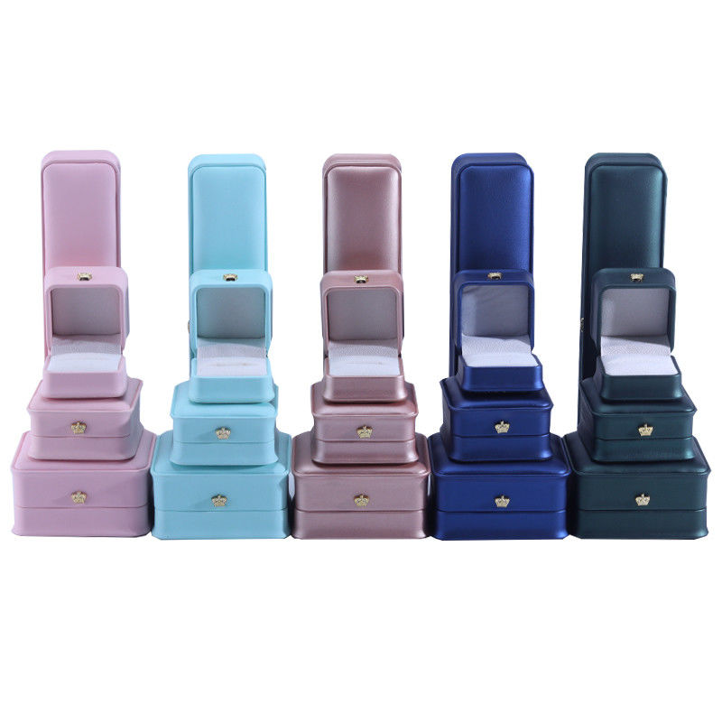 Square Shape Handmade Crown Design Luxury PU Leather Jewelry Box for Rings and Necklaces