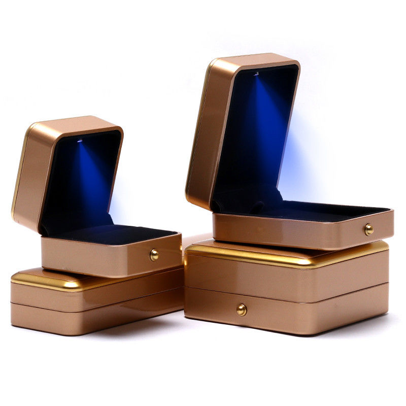 Handmade Luxury LED Jewelry Box for Custom Plastic Spray Painted Square Necklace Ring
