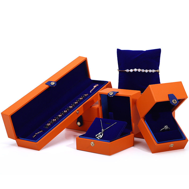 Customized Jewelry Package Grade Velvet Box with Logo and Silk Screen Printing