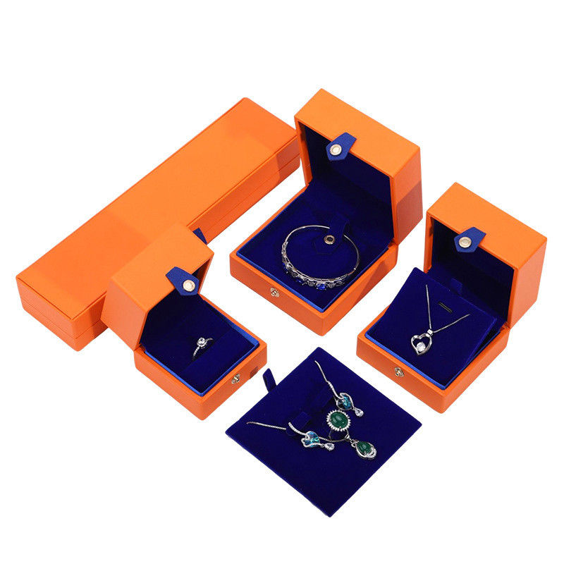 Customized Jewelry Package Grade Velvet Box with Logo and Silk Screen Printing