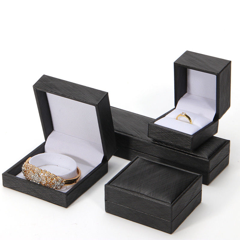 Beige Lined PU Leather Jewelry Box 2022 Jewelry Package With Custom Printed Ring Box