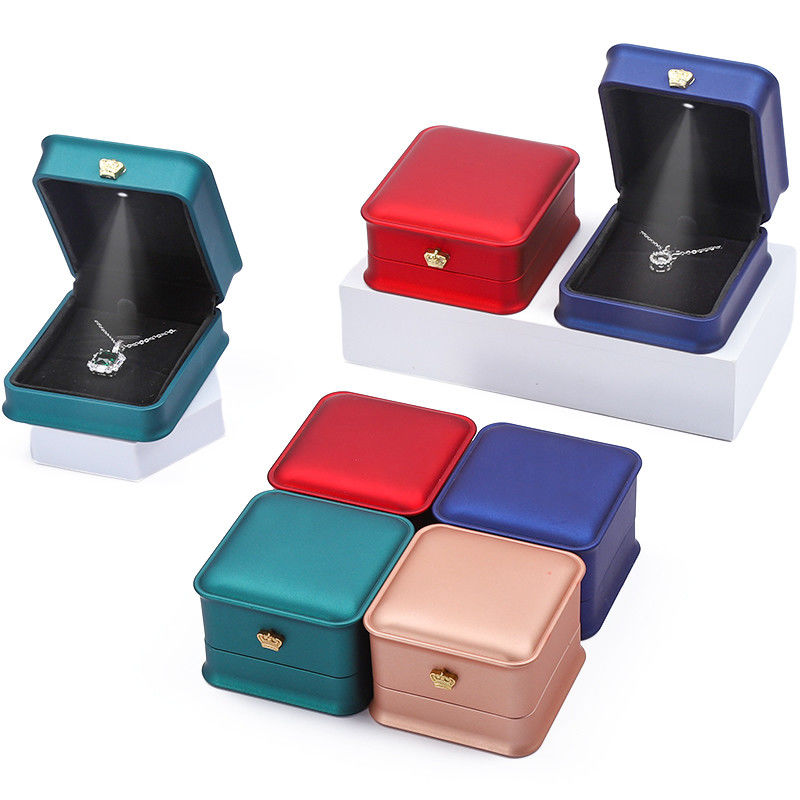 Golden Crown Led Light Jewellery Box For Necklace Bracelet Ring Earrings Packaging