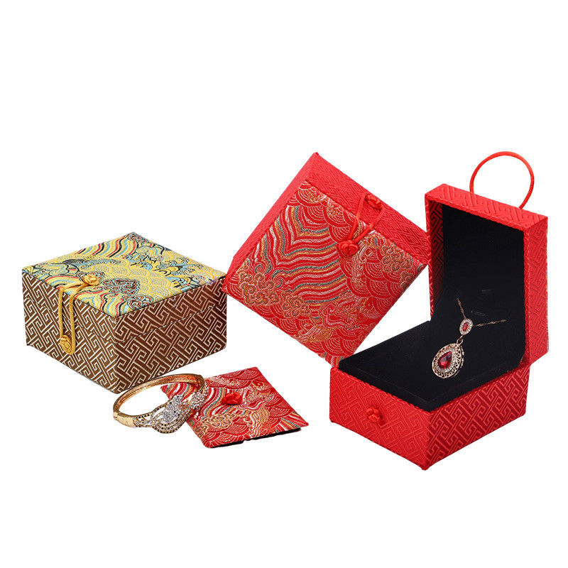 Gold Satin Jewelry Storage Box for Classical Necklace Pendant by Hanhong in Style
