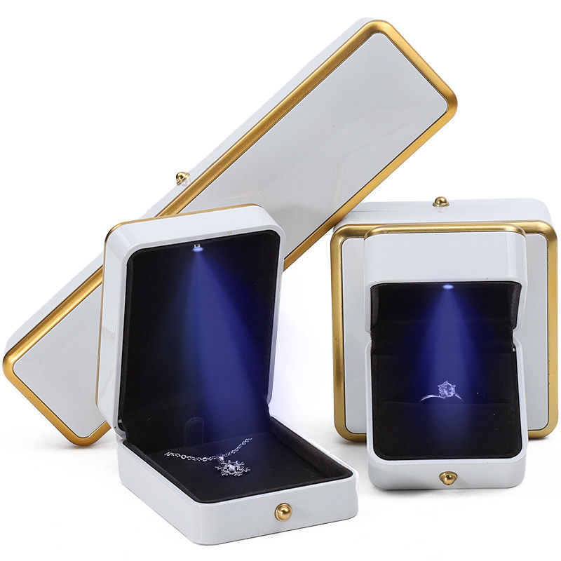High End Luxury Light Up Jewelry Box Jewelry Storage Case With Soft Velvet Interior