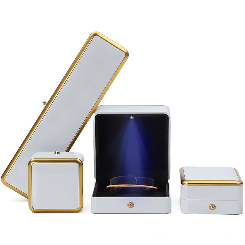 High End Luxury Light Up Jewelry Box Jewelry Storage Case With Soft Velvet Interior