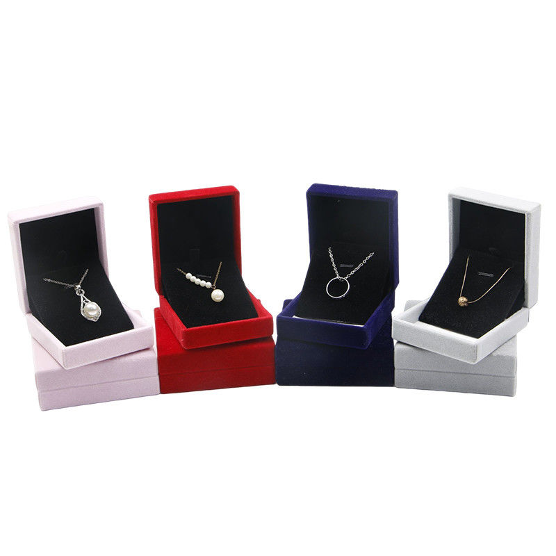Velvet Material Hanhong Custom Embossed Red Jewelry Box for Necklace and Ring 6*6*4.6cm