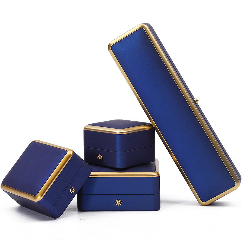 Bracelet Necklace Earrings Ring Jewelry Box with Eco-friendly Material and LED Light