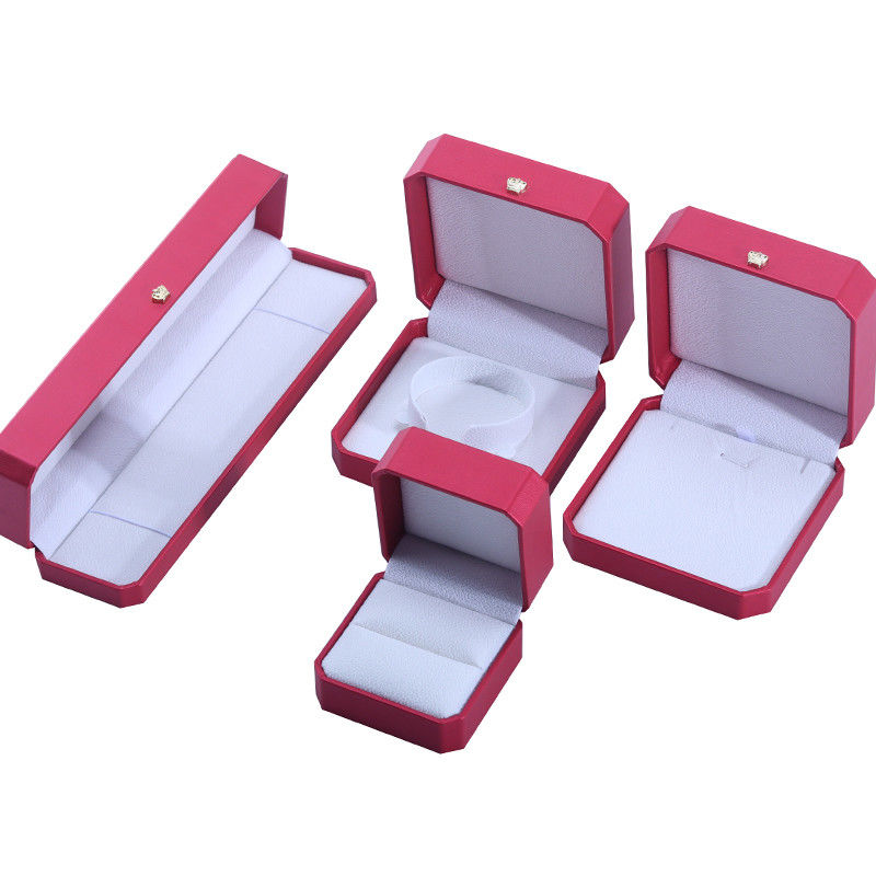 Newest Rectangle Hanhong Custom Red PU Leather Bracelet Packaging Box for Jewelry Storage
