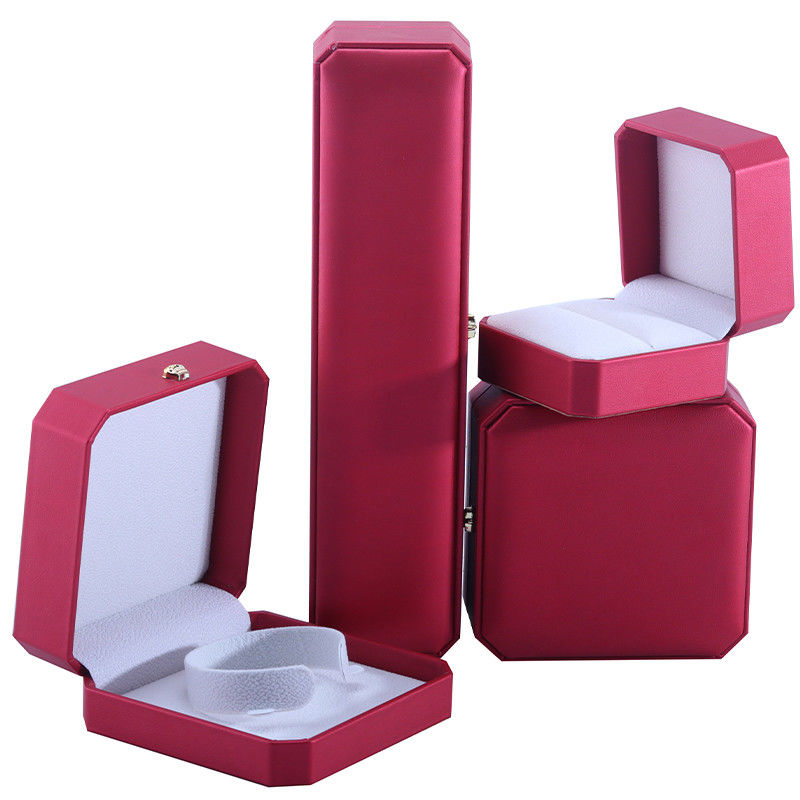 Newest Rectangle Hanhong Custom Red PU Leather Bracelet Packaging Box for Jewelry Storage