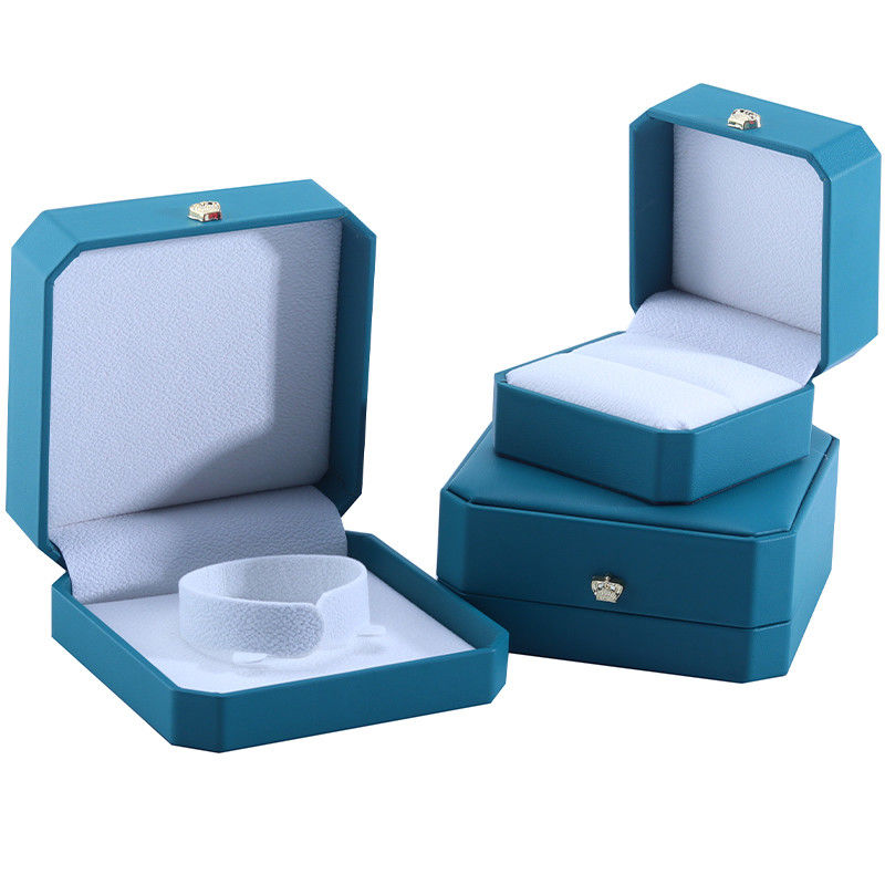 Custom Crown Shape Jewelry Storage Box in Green PU Leather for Bracelets and Earrings