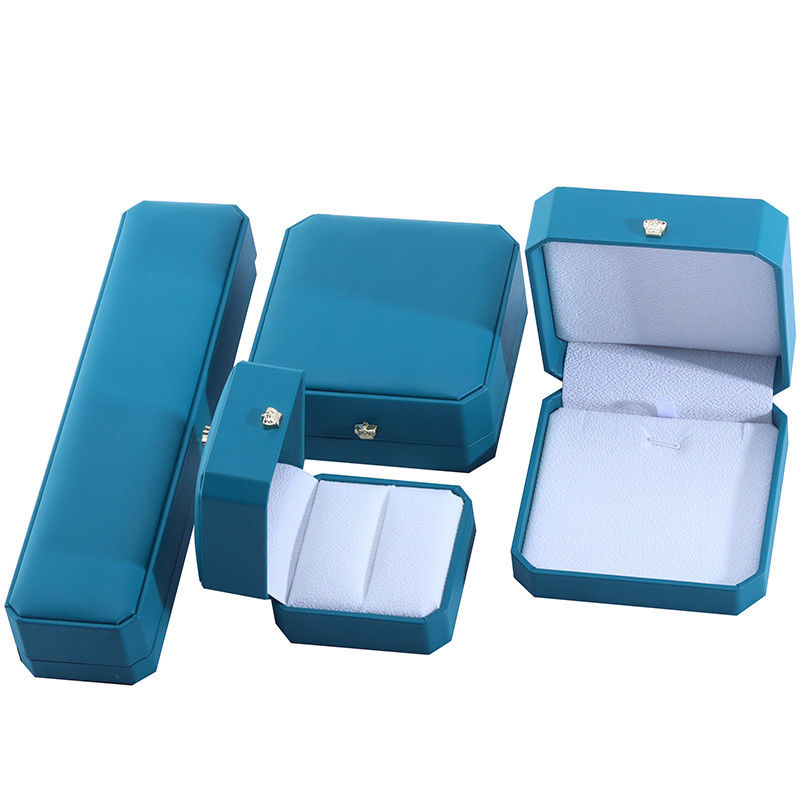 Custom Crown Shape Jewelry Storage Box in Green PU Leather for Bracelets and Earrings