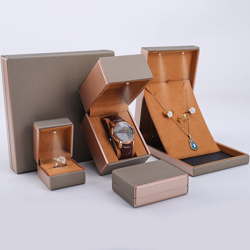 OEM PU Leather LED Jewelry Box , Handy Square Jewelry Luxury Packaging Box Set