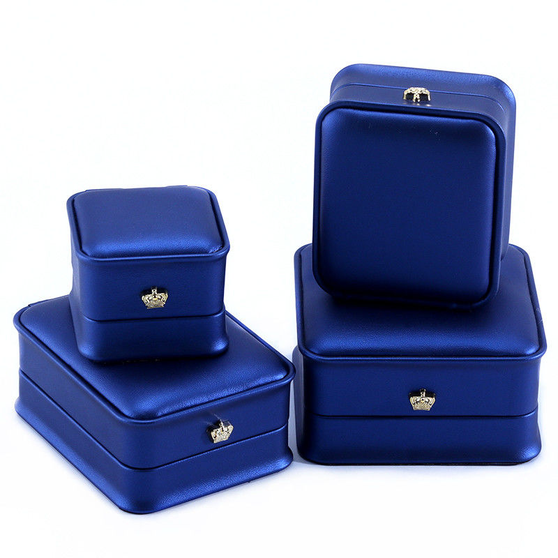 Custom Logo PU Leather Crown Design Jewelry Box Set for Blue Bracelet Necklace Ring