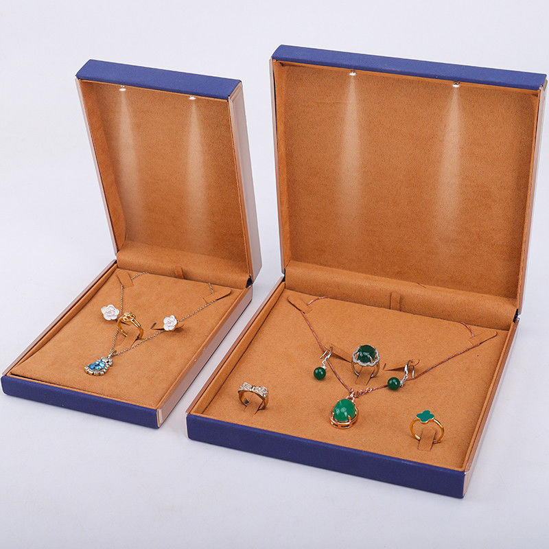 19x19x4cm Blue Velvet PU Leather Jewelry Gift Box with LED Light and Velvet Lining