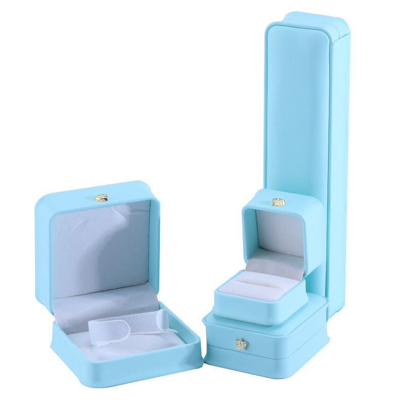 Jewelry Package in Cyan with Crown Design Hanhong Custom Logo Luxury PU Leather Suit Box