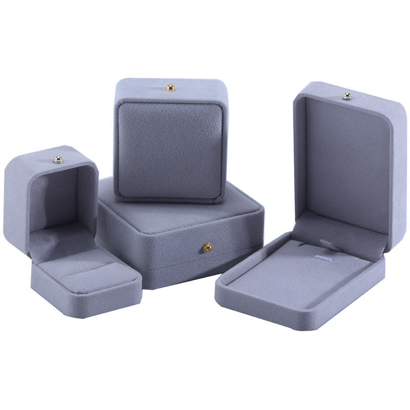 Hot Stamping Logo Velvet Jewelry Box for Necklace Bracelet Earrings and Ring 9*9*3.5cm